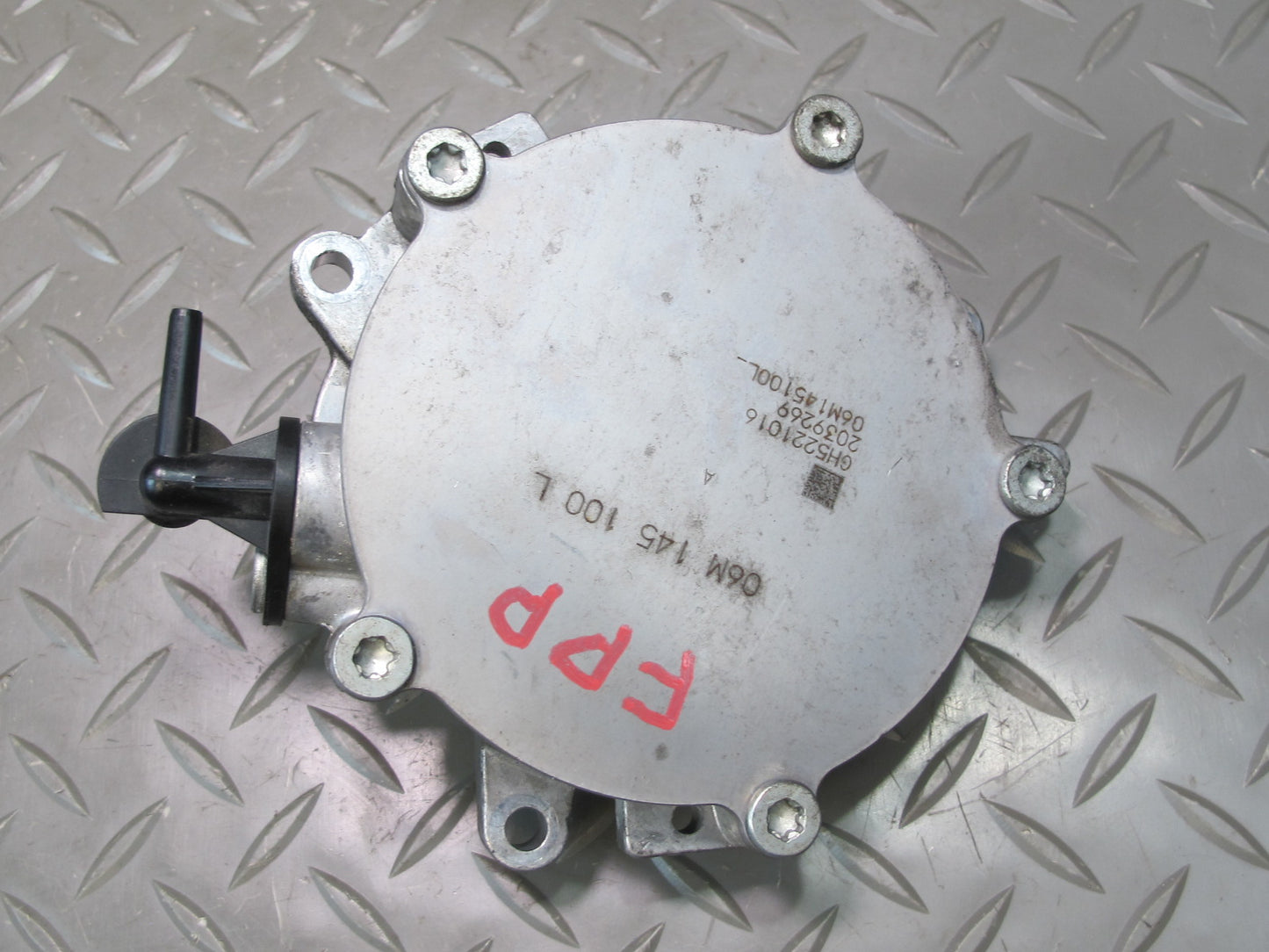 17-23 Porsche Panamera 971 2.9L Engine Motor Vacuum Pump 06M145100L