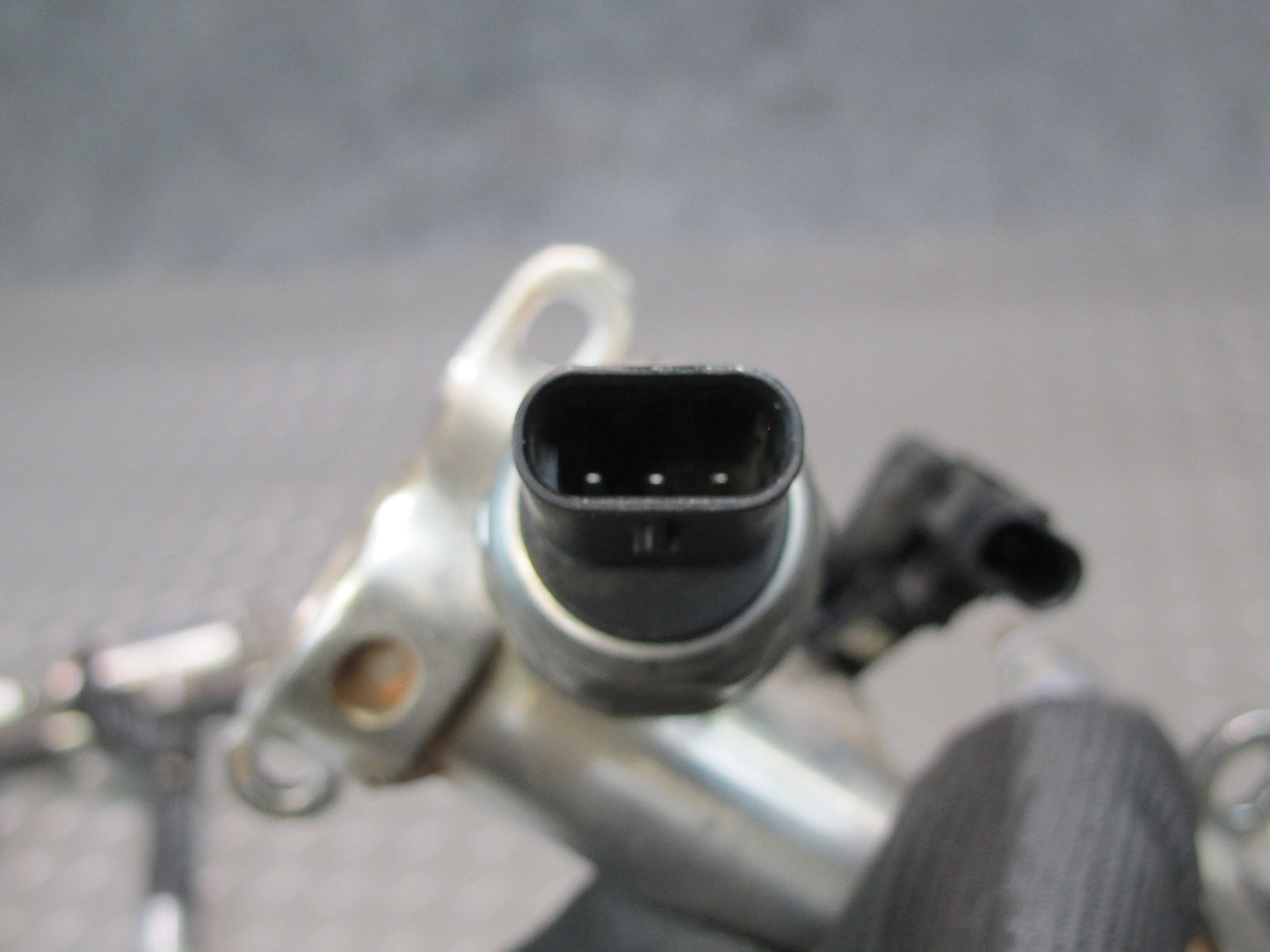 17-18 Porsche Panamera 971 2.9L Left & Right Fuel Rail w Injectors 43k Miles