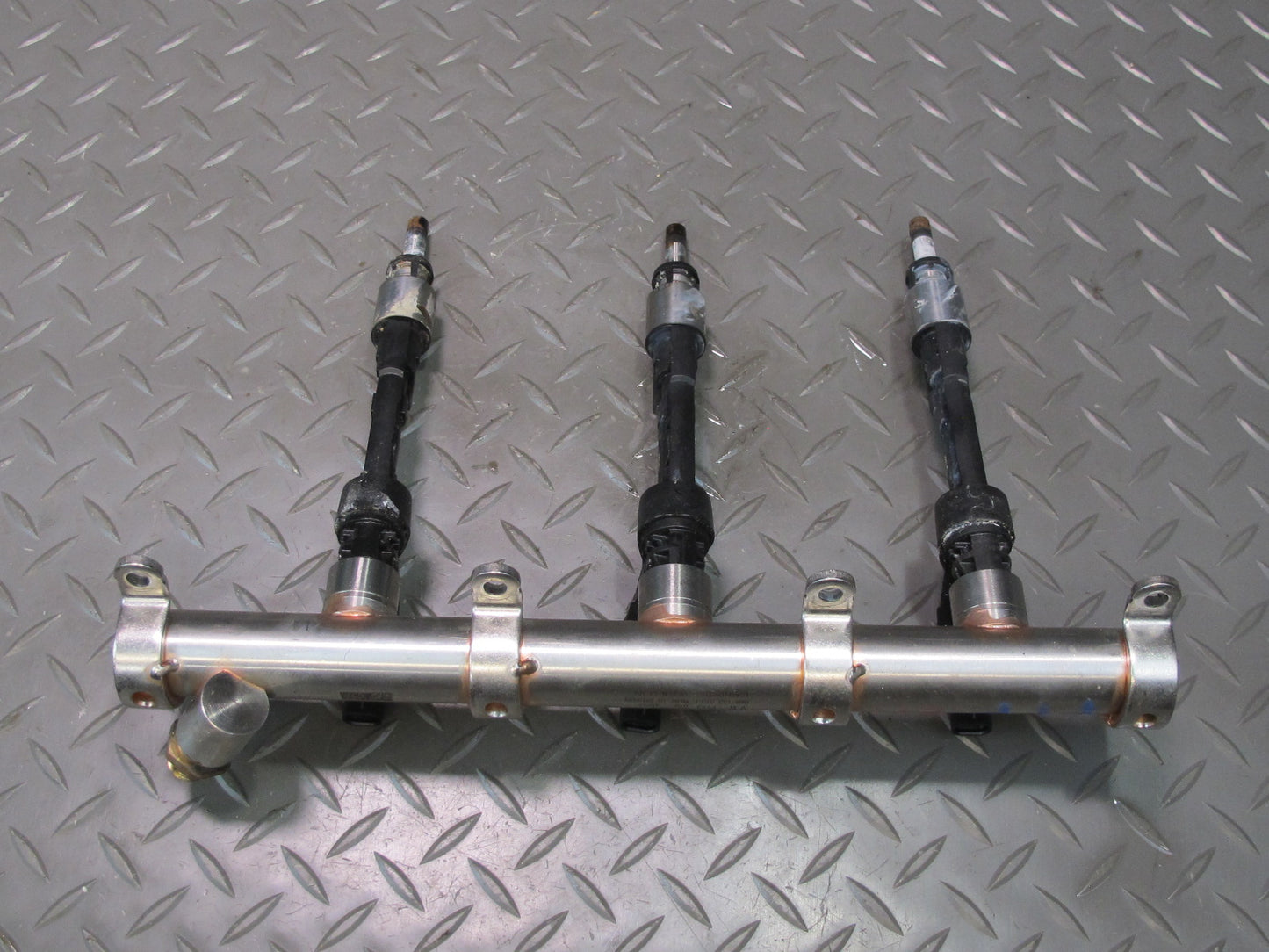 17-18 Porsche Panamera 971 2.9L Left & Right Fuel Rail w Injectors 43k Miles