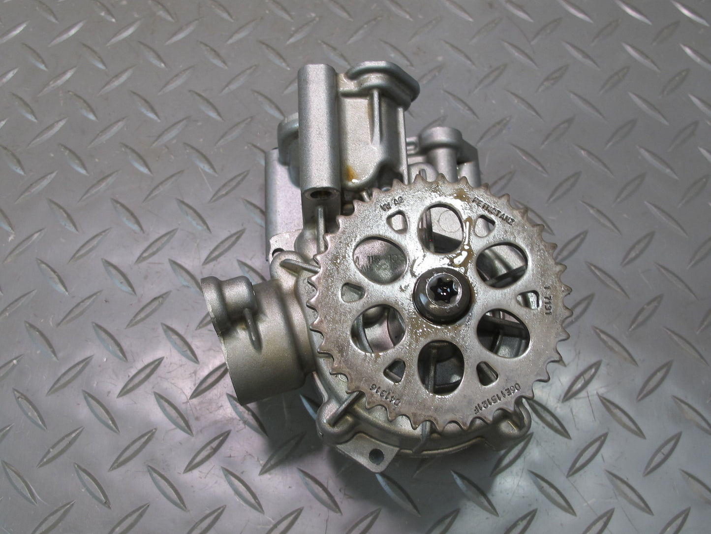 17-23 Porsche Panamera 971 2.9L Engine Motor Oil Pump w Sprocket 06M115P01