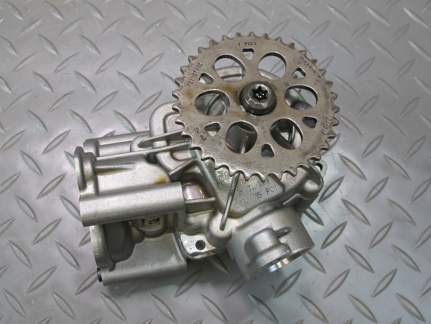 17-23 Porsche Panamera 971 2.9L Engine Motor Oil Pump w Sprocket 06M115P01