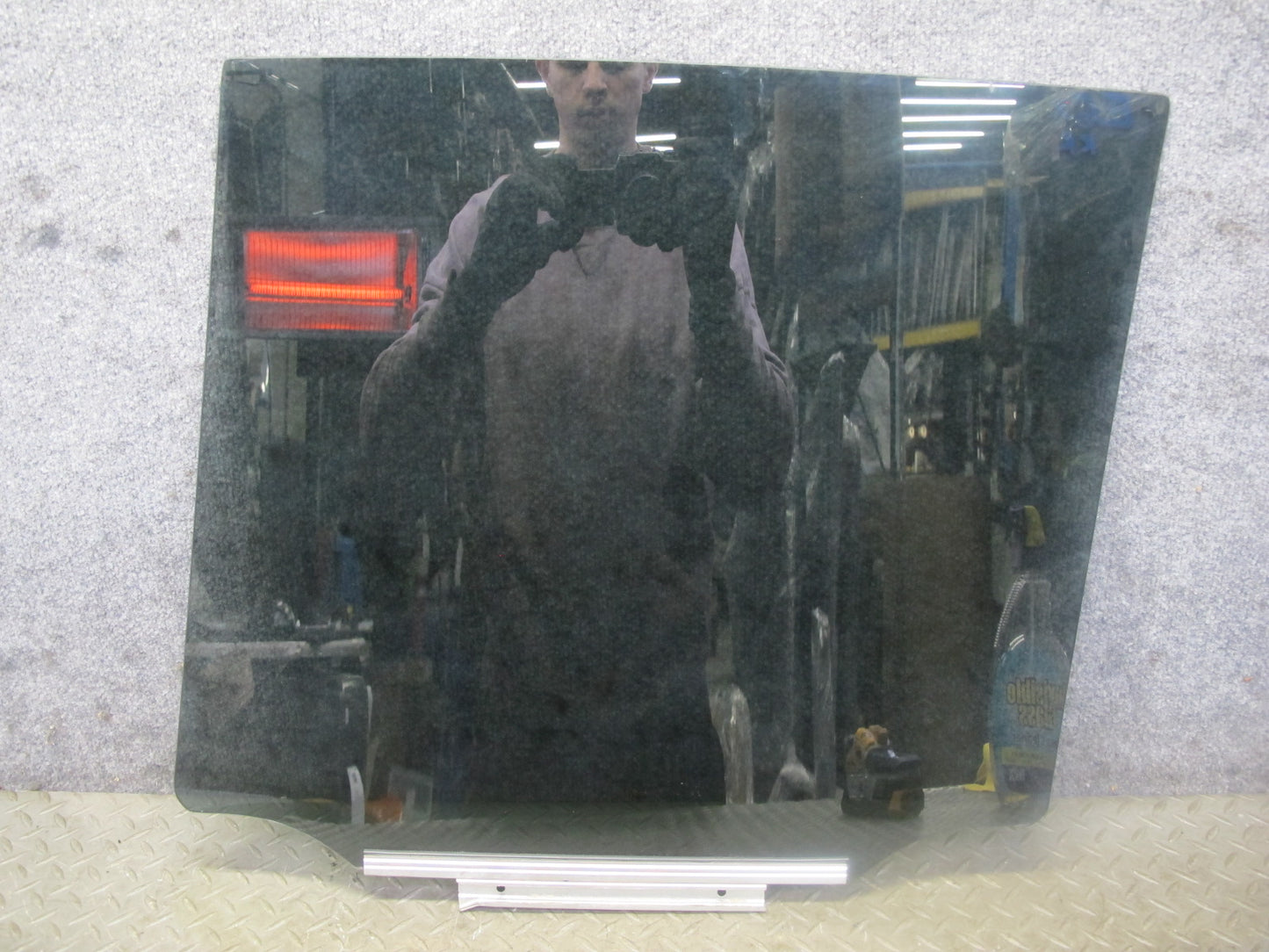 2003-2009 Lexus UZJ120L GX470 Rear Right Door Glass Window