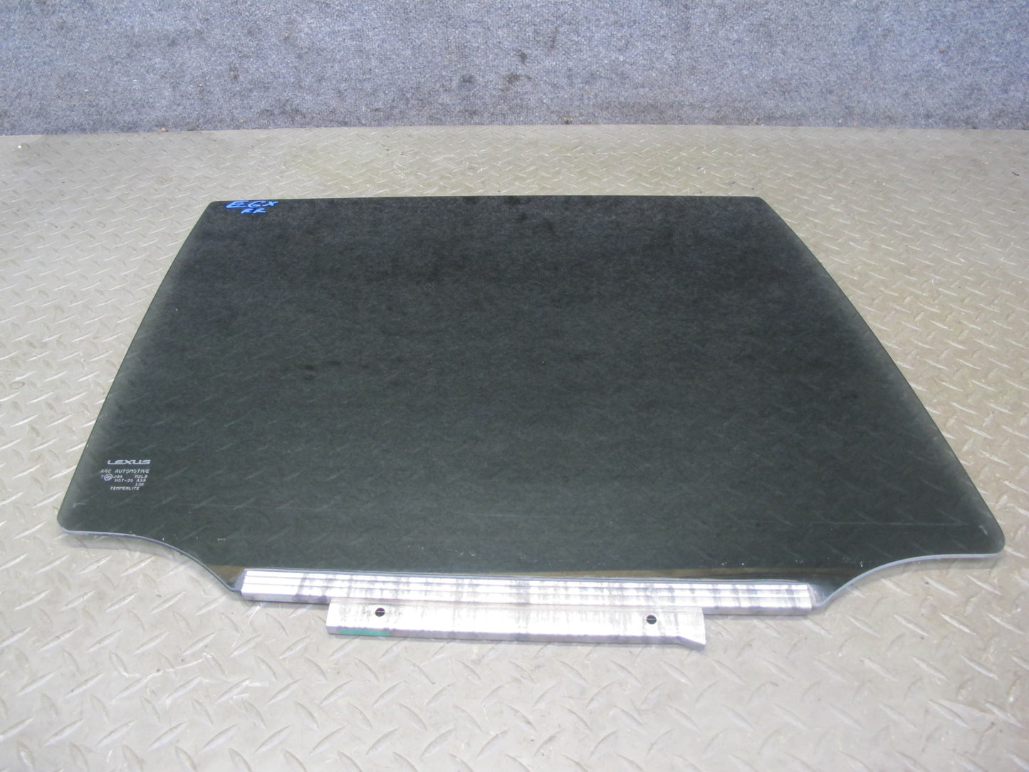 2003-2009 Lexus UZJ120L GX470 Rear Right Door Glass Window
