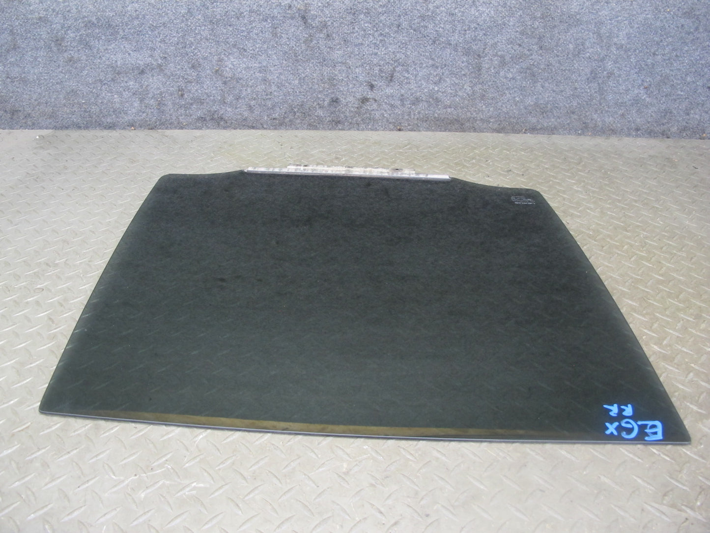 2003-2009 Lexus UZJ120L GX470 Rear Right Door Glass Window
