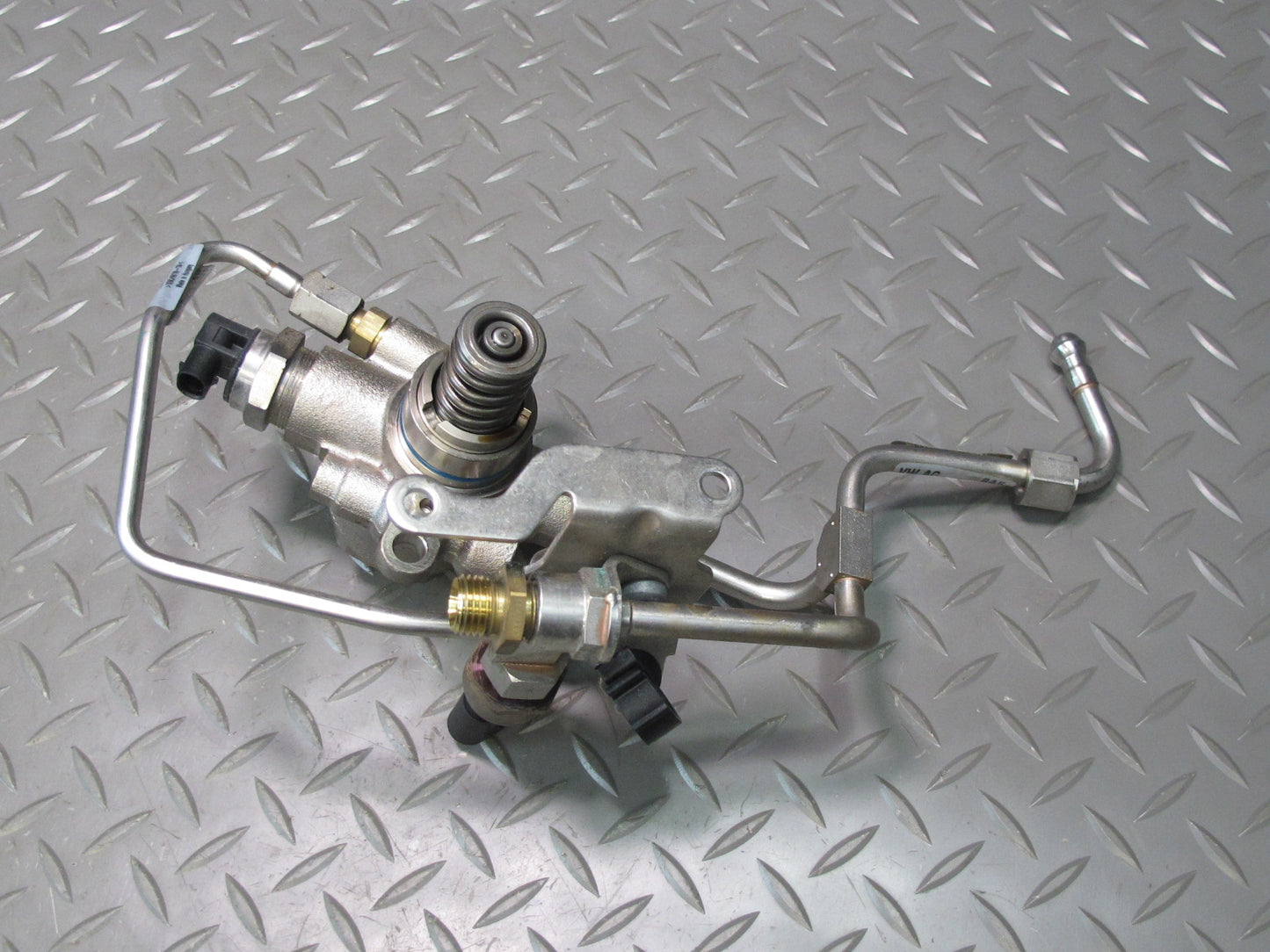 17-23 Porsche Panamera 971 2.9L High Pressure Fuel Pump w Lines