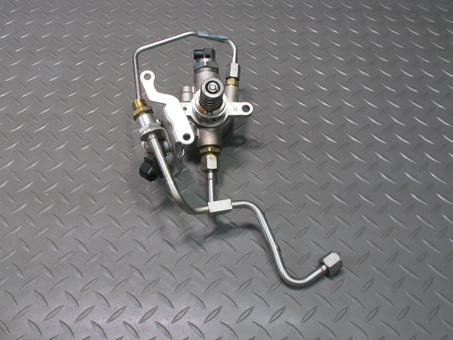 17-23 Porsche Panamera 971 2.9L High Pressure Fuel Pump w Lines