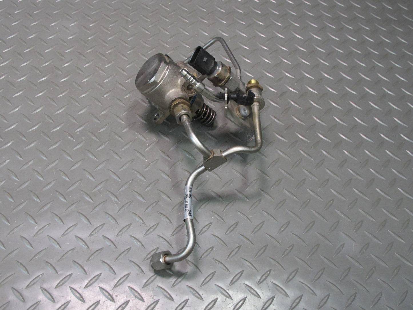 17-23 Porsche Panamera 971 2.9L High Pressure Fuel Pump w Lines