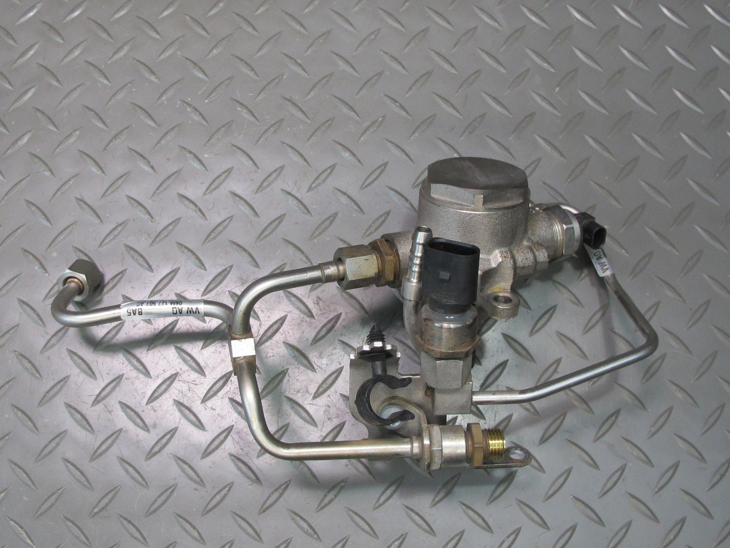 17-23 Porsche Panamera 971 2.9L High Pressure Fuel Pump w Lines