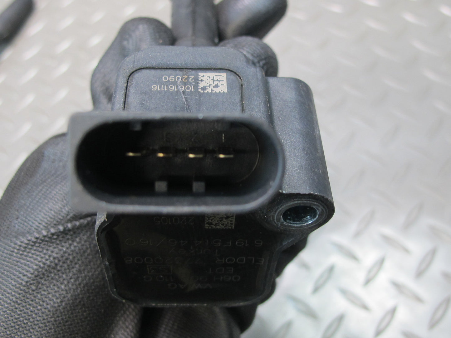 17-23 Porsche Panamera 971 Engine Ignition Coil Spark Plug 06H905110G Set of 3