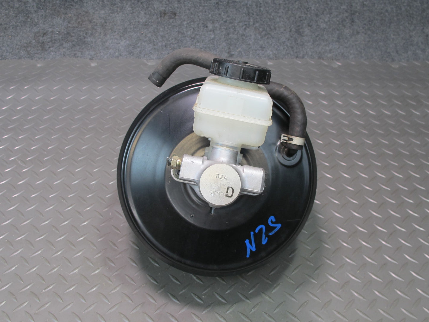 04-08 Nissan 350Z Brake Master Cylinder Booster Fluid Reservoir OEM