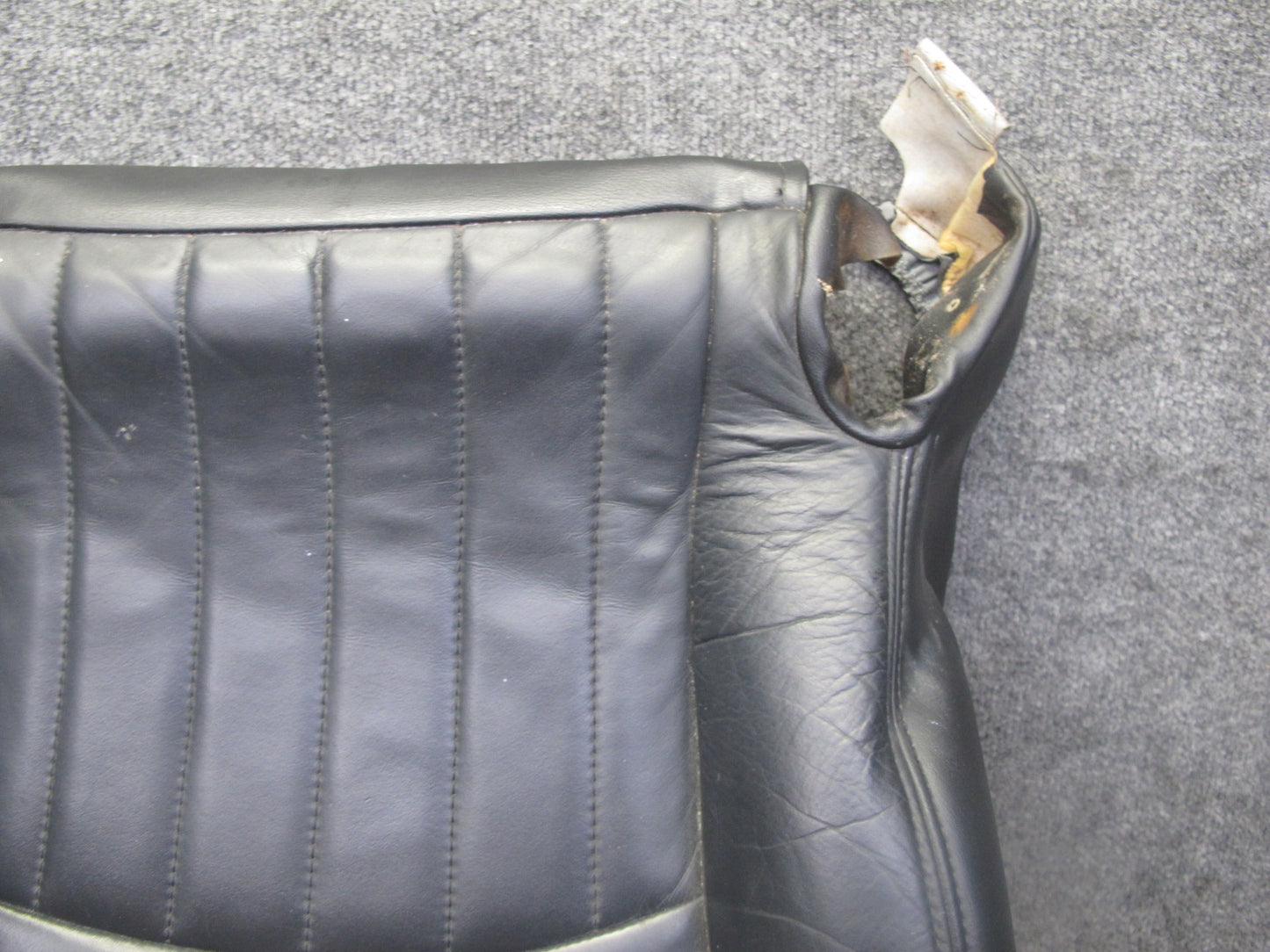 97-04 Chevrolet Corvette C5 Right Passenger Seat Lower Cushion Leather Black OEM