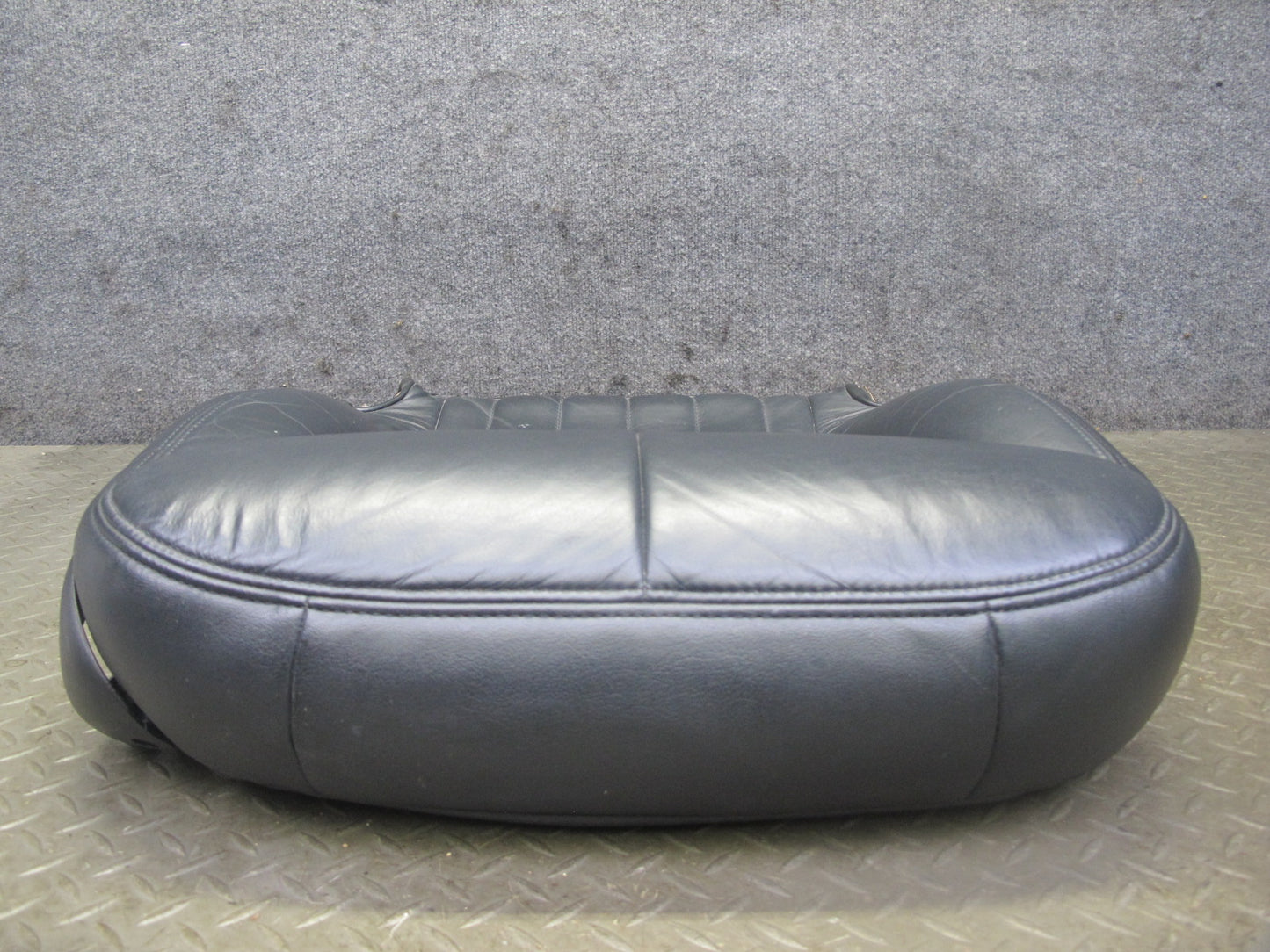 97-04 Chevrolet Corvette C5 Right Passenger Seat Lower Cushion Leather Black OEM