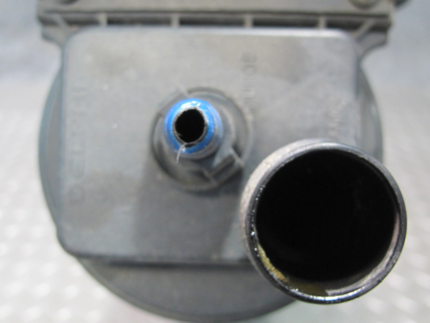 01-06 BMW E46 330Ci Fuel Evap Vapor Charcoal Canister Assembly OEM