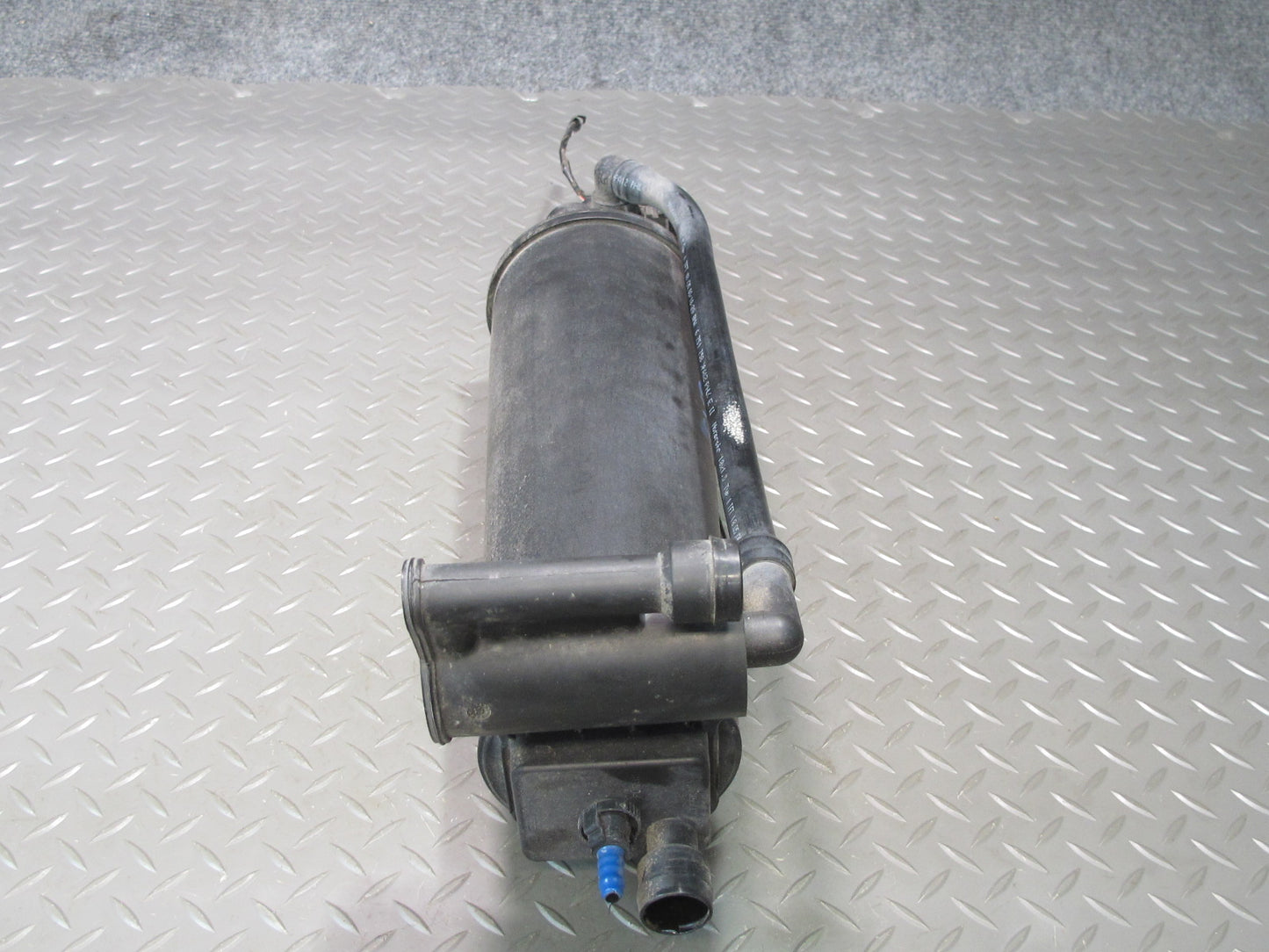 01-06 BMW E46 330Ci Fuel Evap Vapor Charcoal Canister Assembly OEM