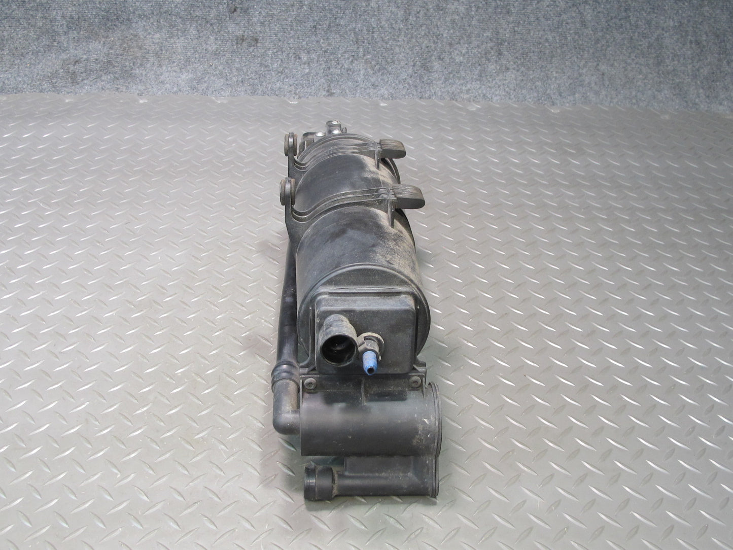 01-06 BMW E46 330Ci Fuel Evap Vapor Charcoal Canister Assembly OEM