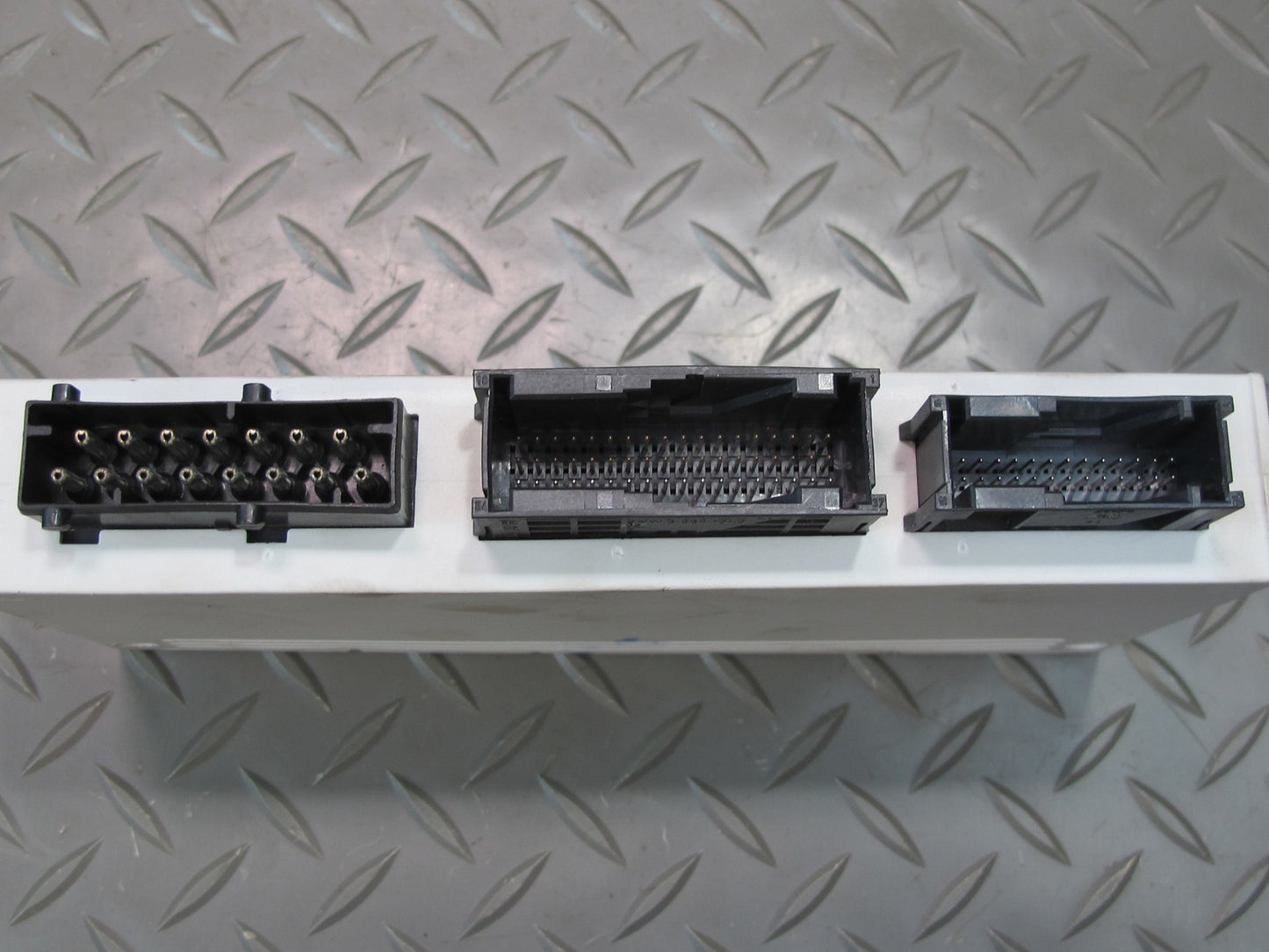 01-06 BMW E46 330ci GM5 High Body Control Module Unit BCM BCU 6907663 OEM