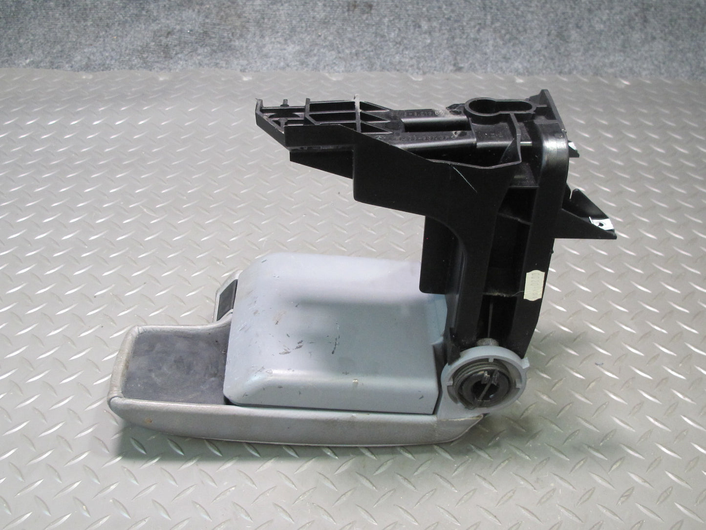 01-06 BMW E46 330Ci Convertible Center Console Leather Armrest Assembly OEM