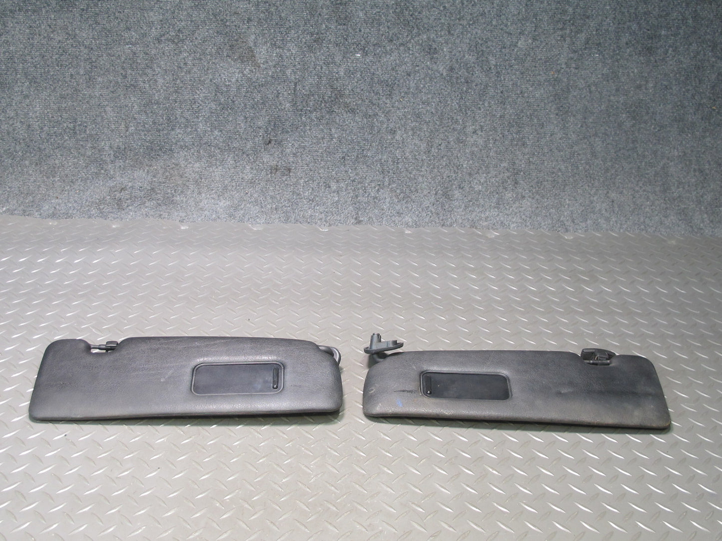 01-06 BMW E46 330ci Convertible Set of 2 Front Left & Right Sun Visor OEM