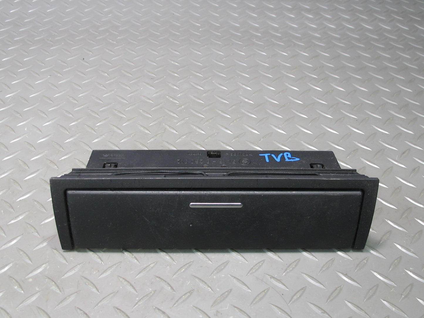 01-06 BMW E46 3-SERIES Front Center Console Glasses Tray Storage 8260312 OEM