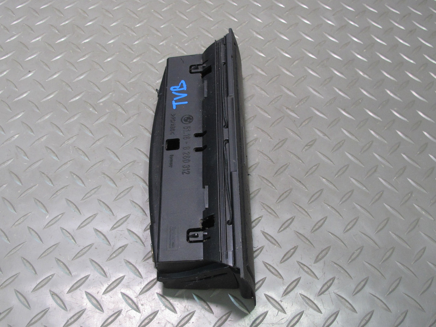 01-06 BMW E46 3-SERIES Front Center Console Glasses Tray Storage 8260312 OEM