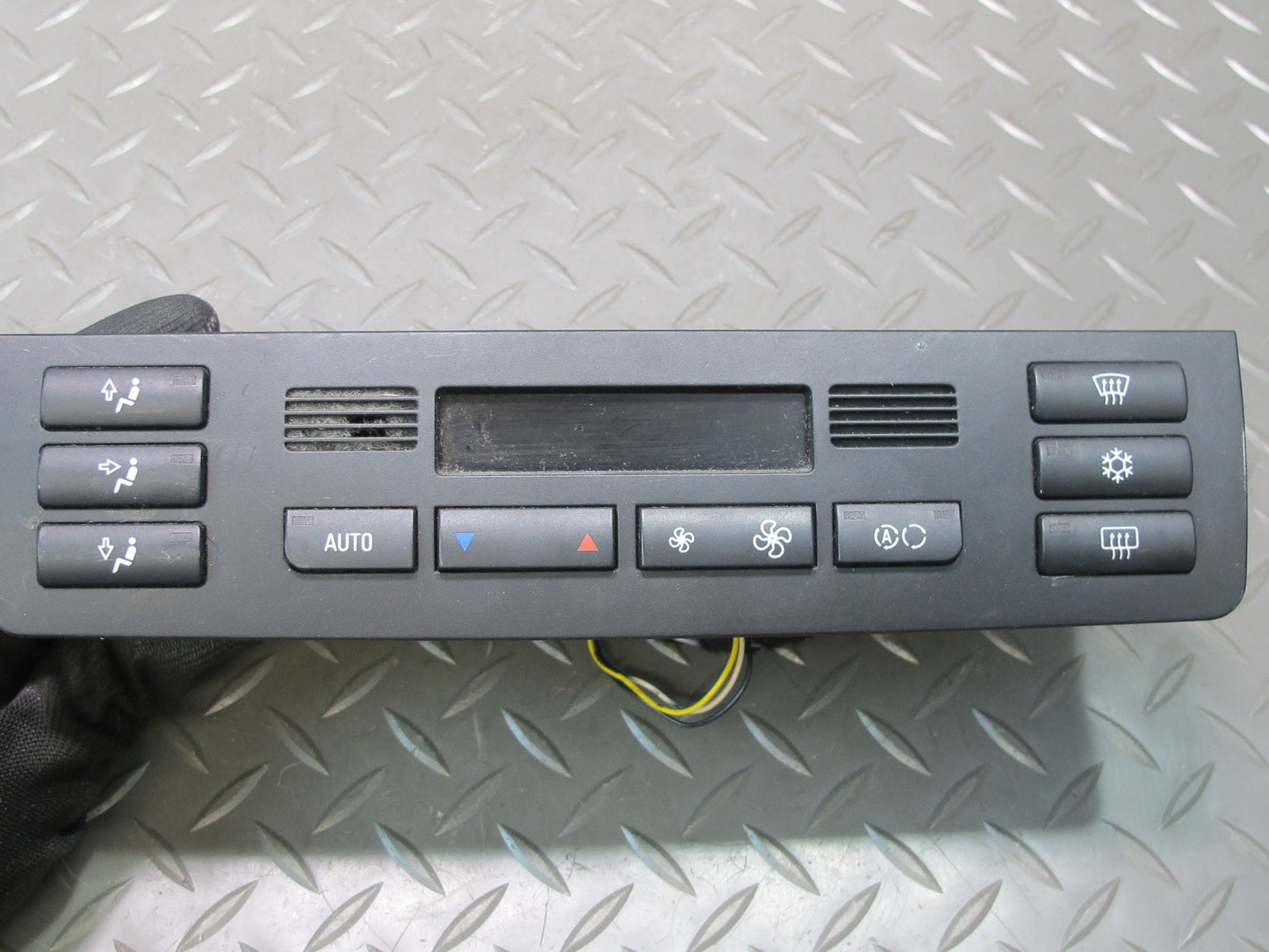 01-06 BMW E46 330Ci A/C Air Condition Climate Control Switch Panel 6914009 OEM