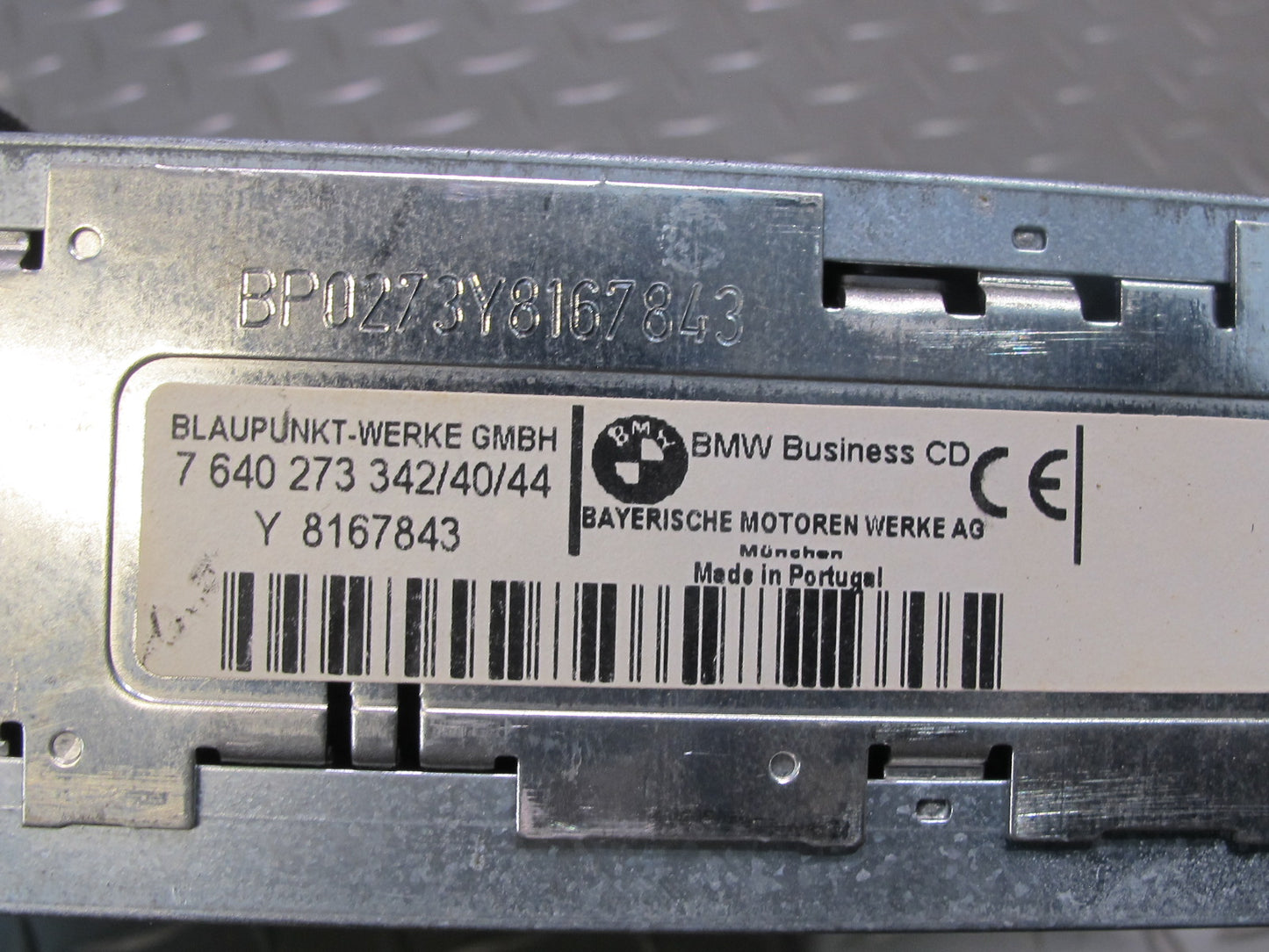 01-02 BMW E46 330Ci Radio Car Stereo CD Player Receiver 6909882 OEM