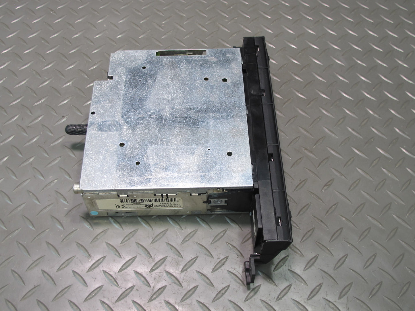 01-02 BMW E46 330Ci Radio Car Stereo CD Player Receiver 6909882 OEM