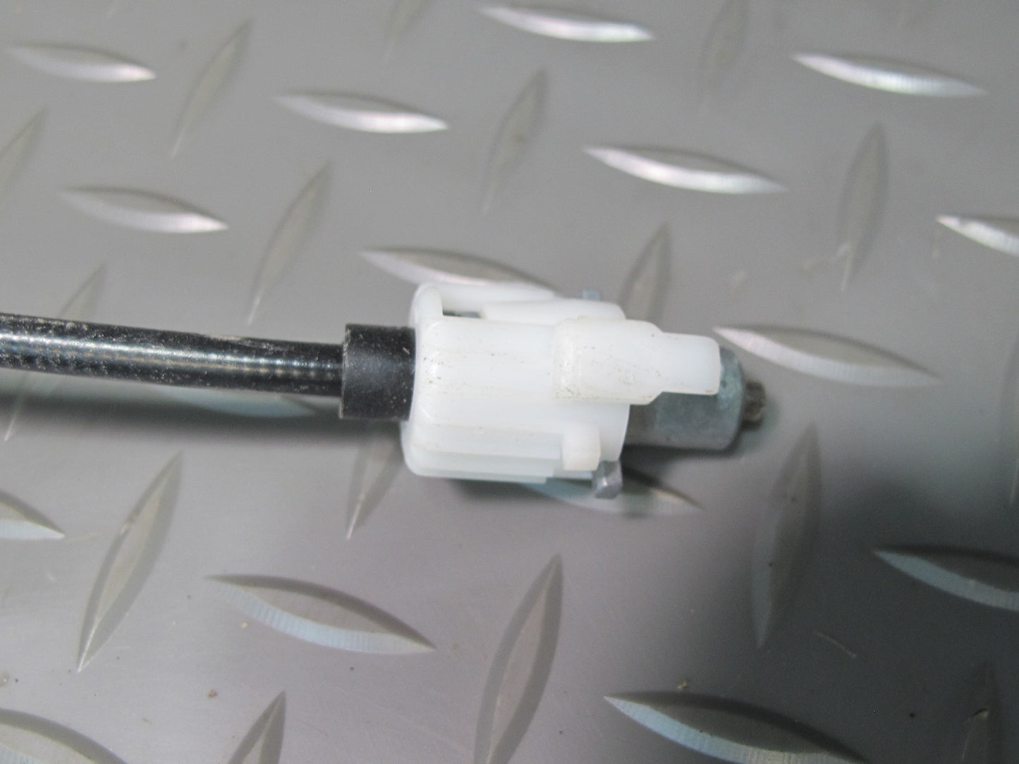 2001 BMW E46 330ci A/T Automatic Transmission Gear Shifter w Cable & Knob OEM