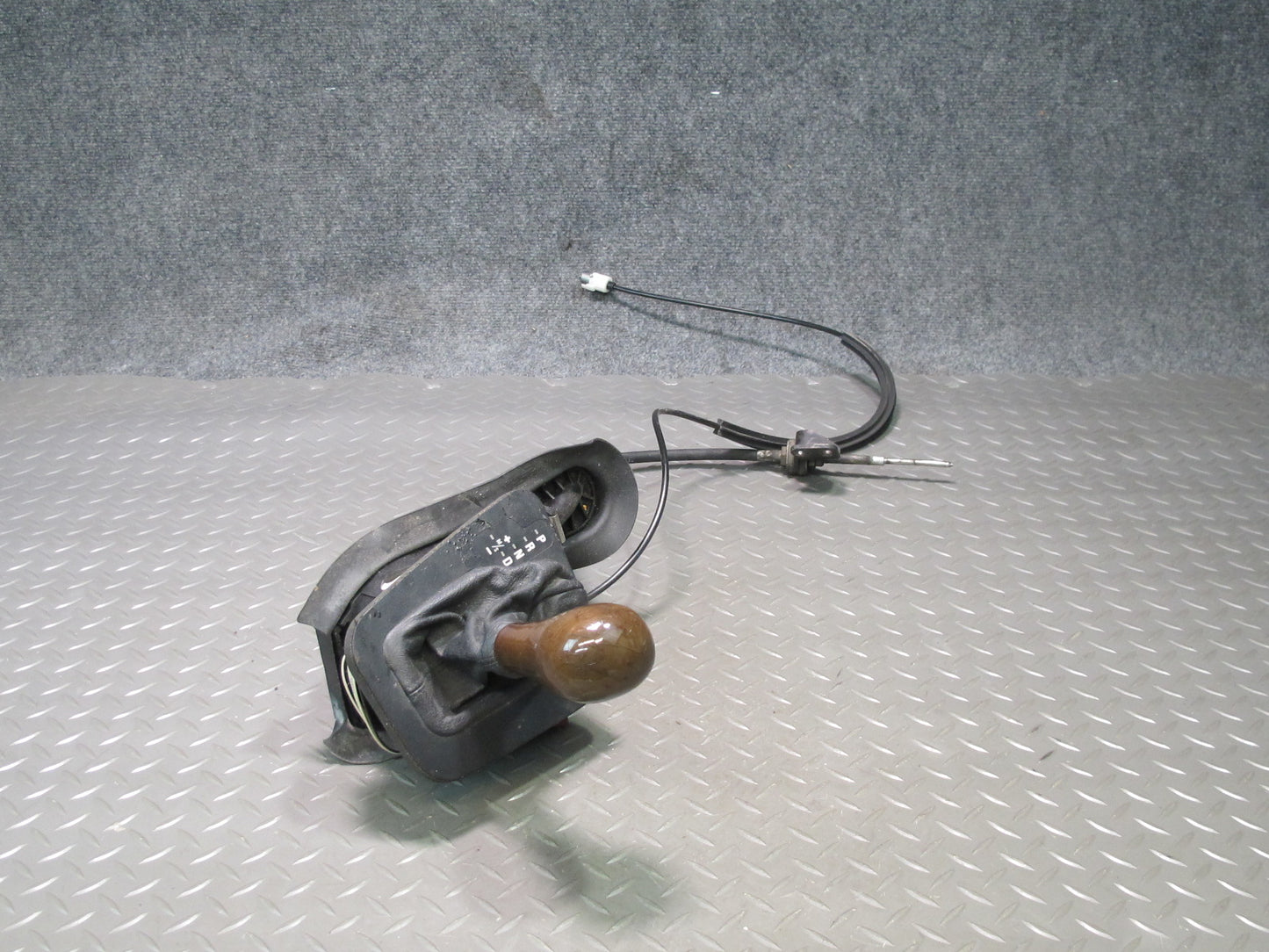 2001 BMW E46 330ci A/T Automatic Transmission Gear Shifter w Cable & Knob OEM