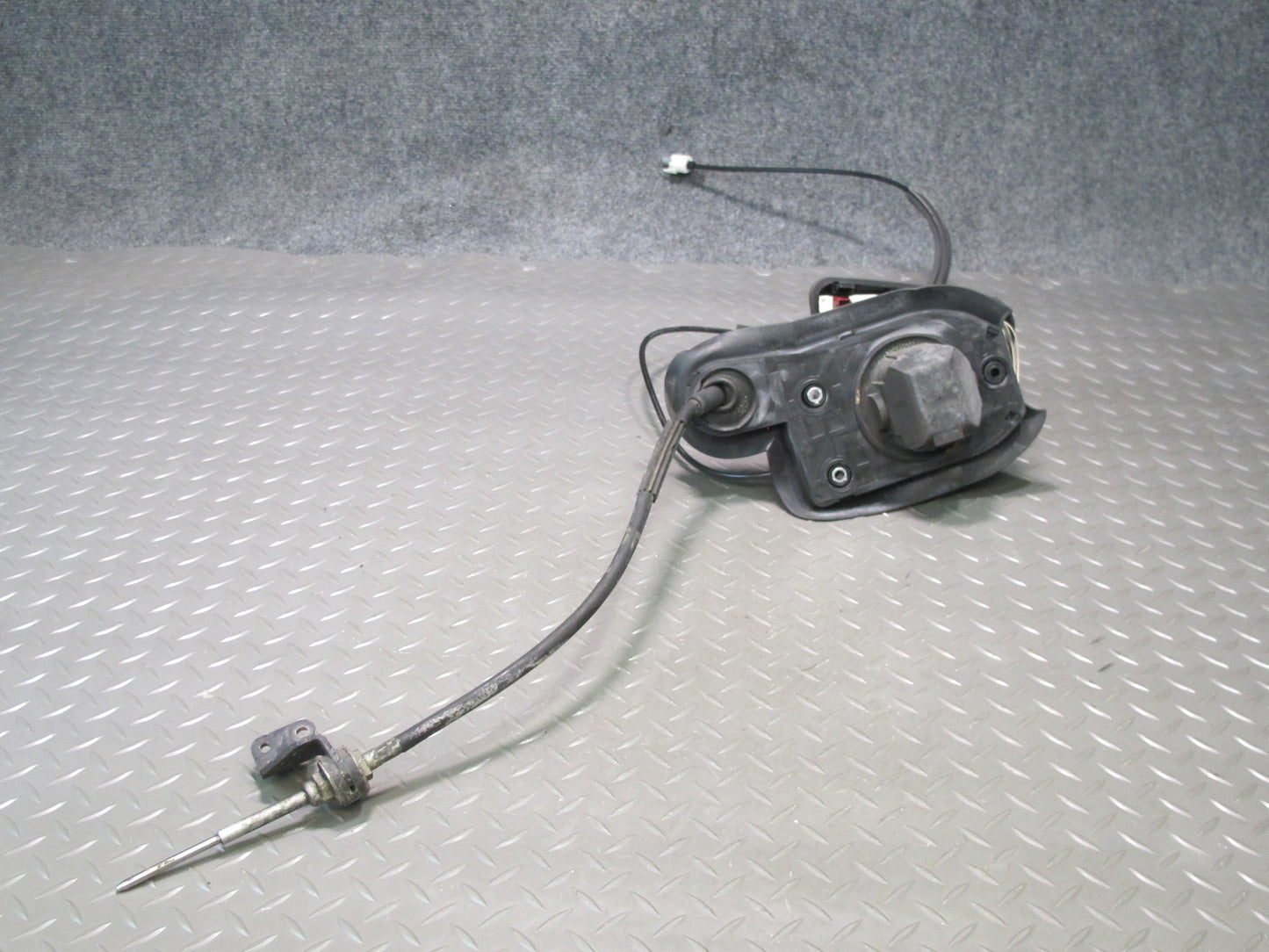 2001 BMW E46 330ci A/T Automatic Transmission Gear Shifter w Cable & Knob OEM