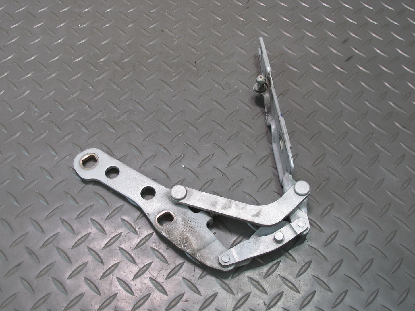 01-06 BMW E46 330Ci Set of 2 Front Left & Right Hood Hinge OEM