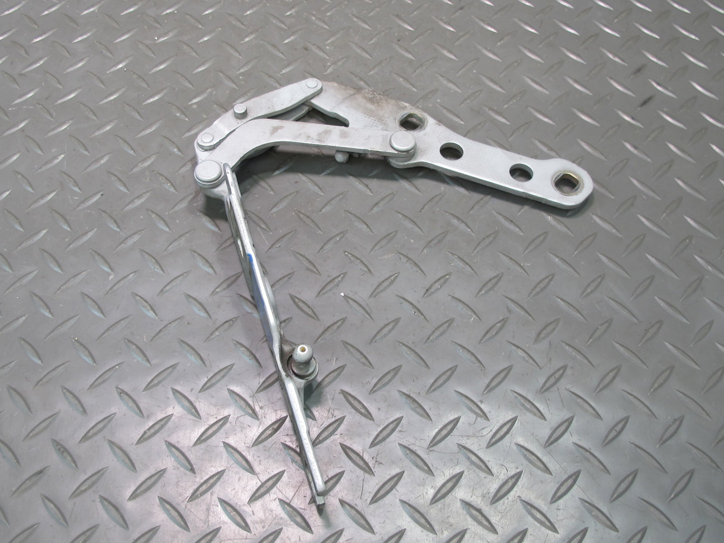 01-06 BMW E46 330Ci Set of 2 Front Left & Right Hood Hinge OEM