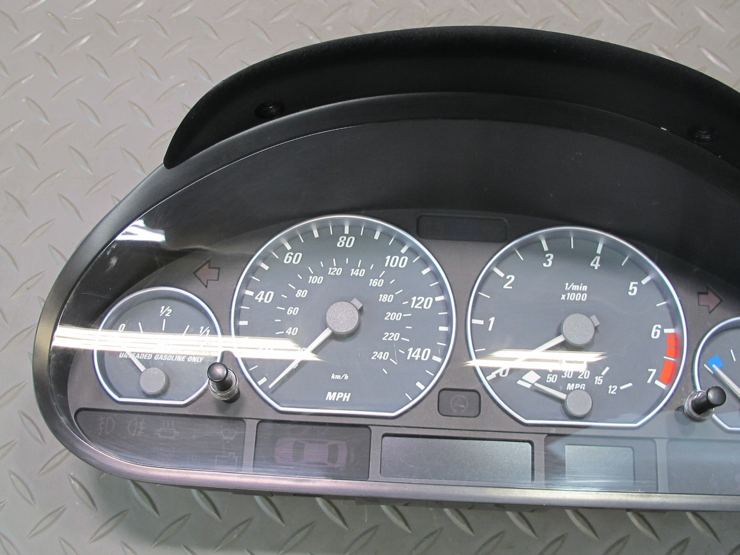 01-06 BMW E46 330Ci A/T Instrument Cluster Gauge Speedometer 6906881 OEM