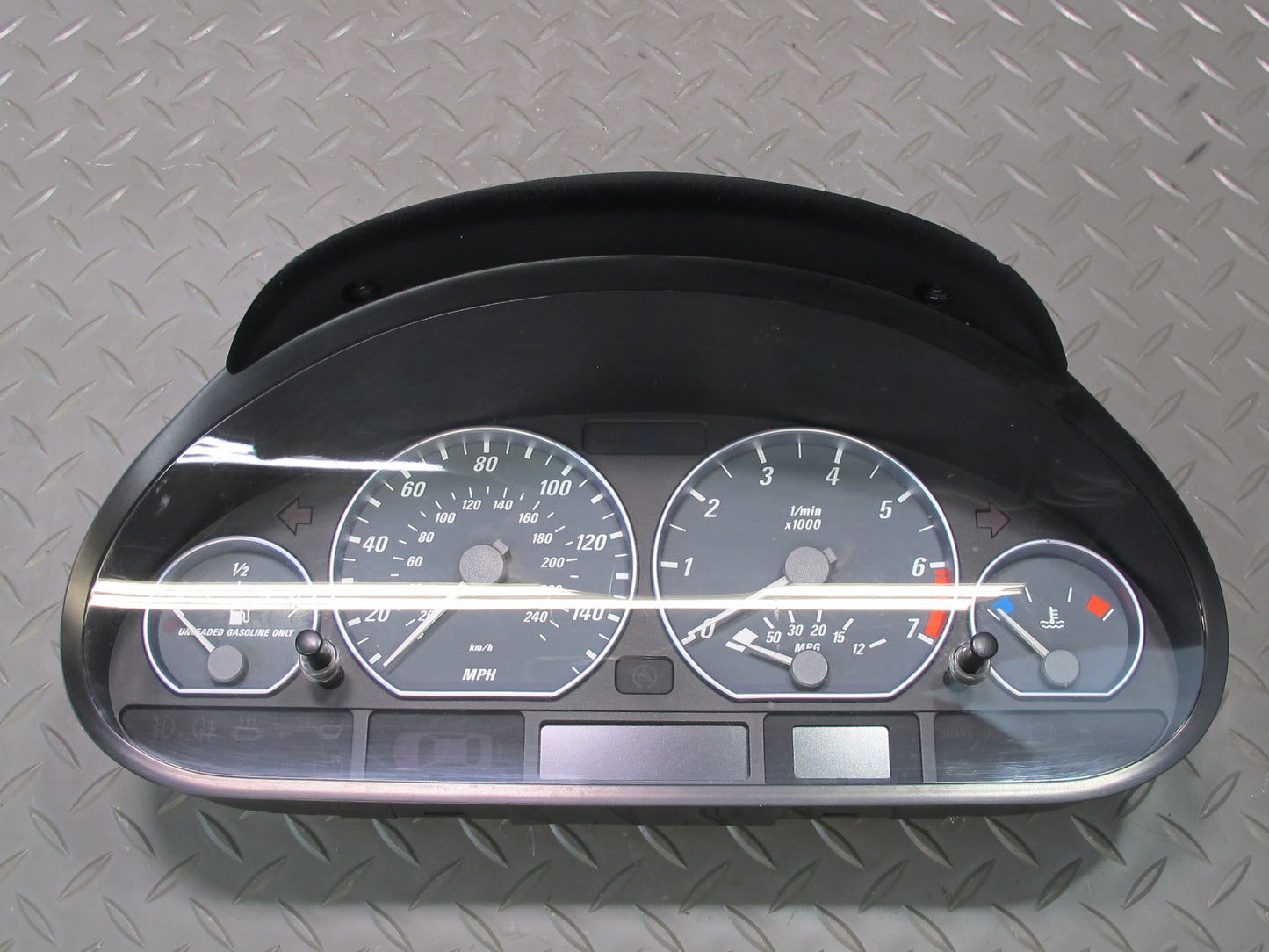 01-06 BMW E46 330Ci A/T Instrument Cluster Gauge Speedometer 6906881 OEM