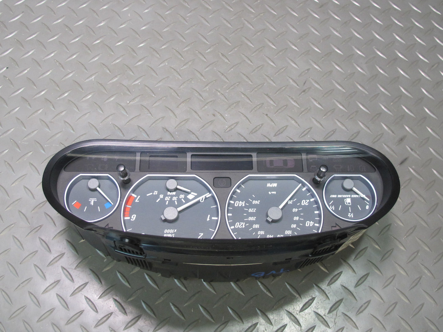 01-06 BMW E46 330Ci A/T Instrument Cluster Gauge Speedometer 6906881 OEM