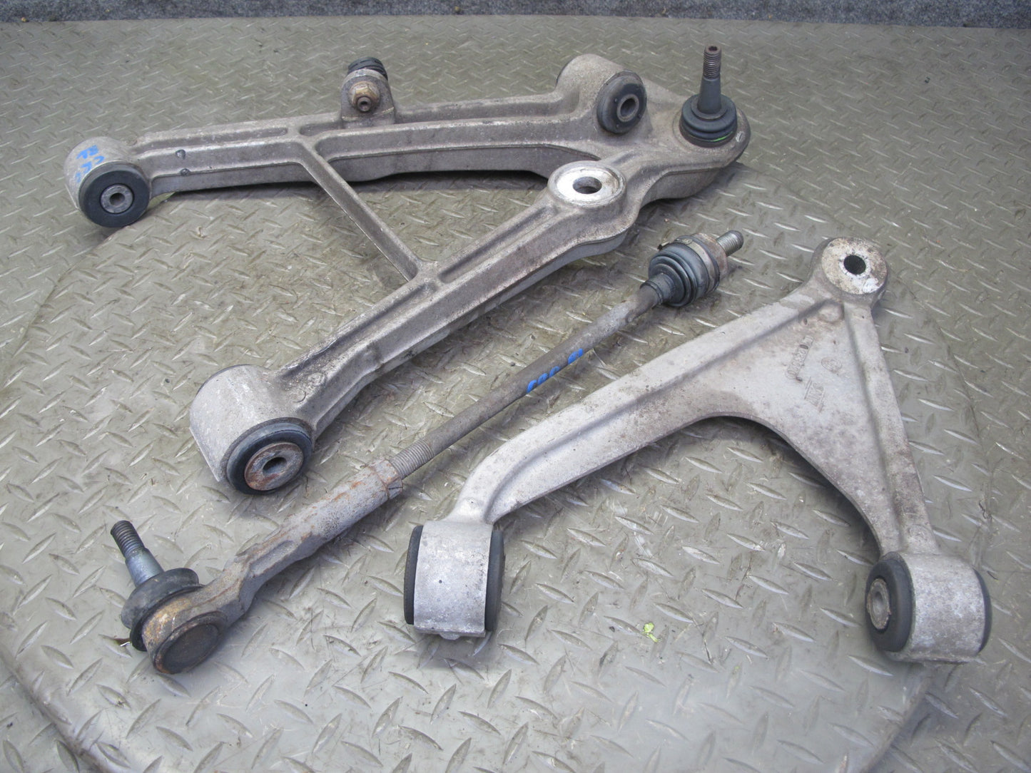 97-04 Chevrolet Corvette C5 Set of 3 Rear Left Suspension Control Arm 88K OEM