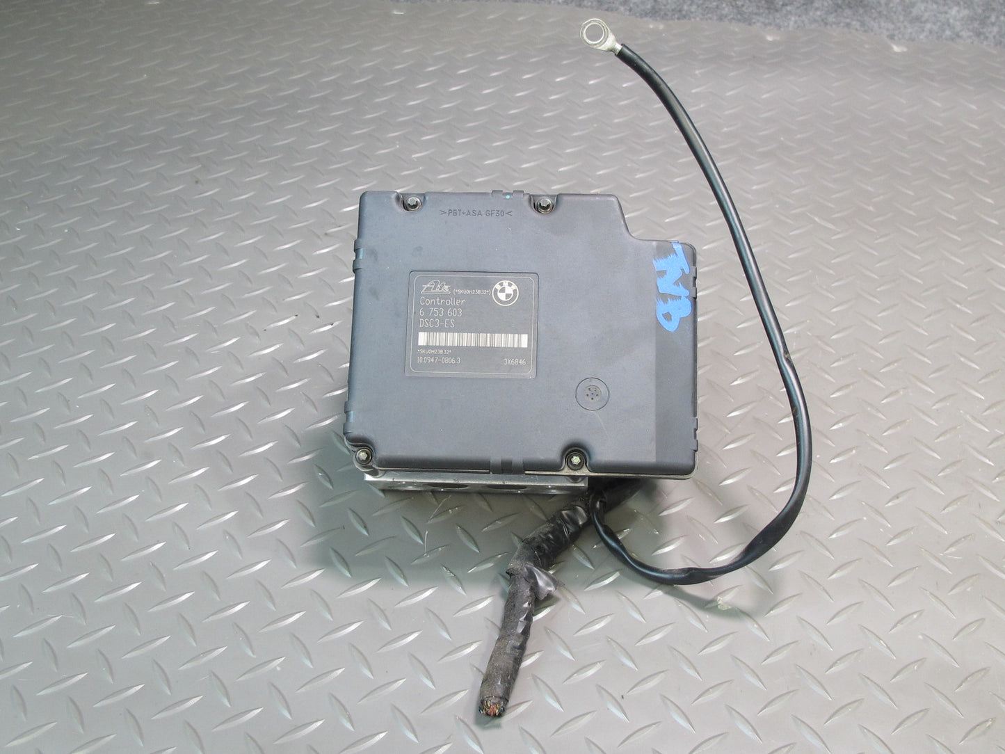 2001 BMW E46 330Ci M54 Anti Lock Brake ABS DSC Pump Module 6753603 OEM