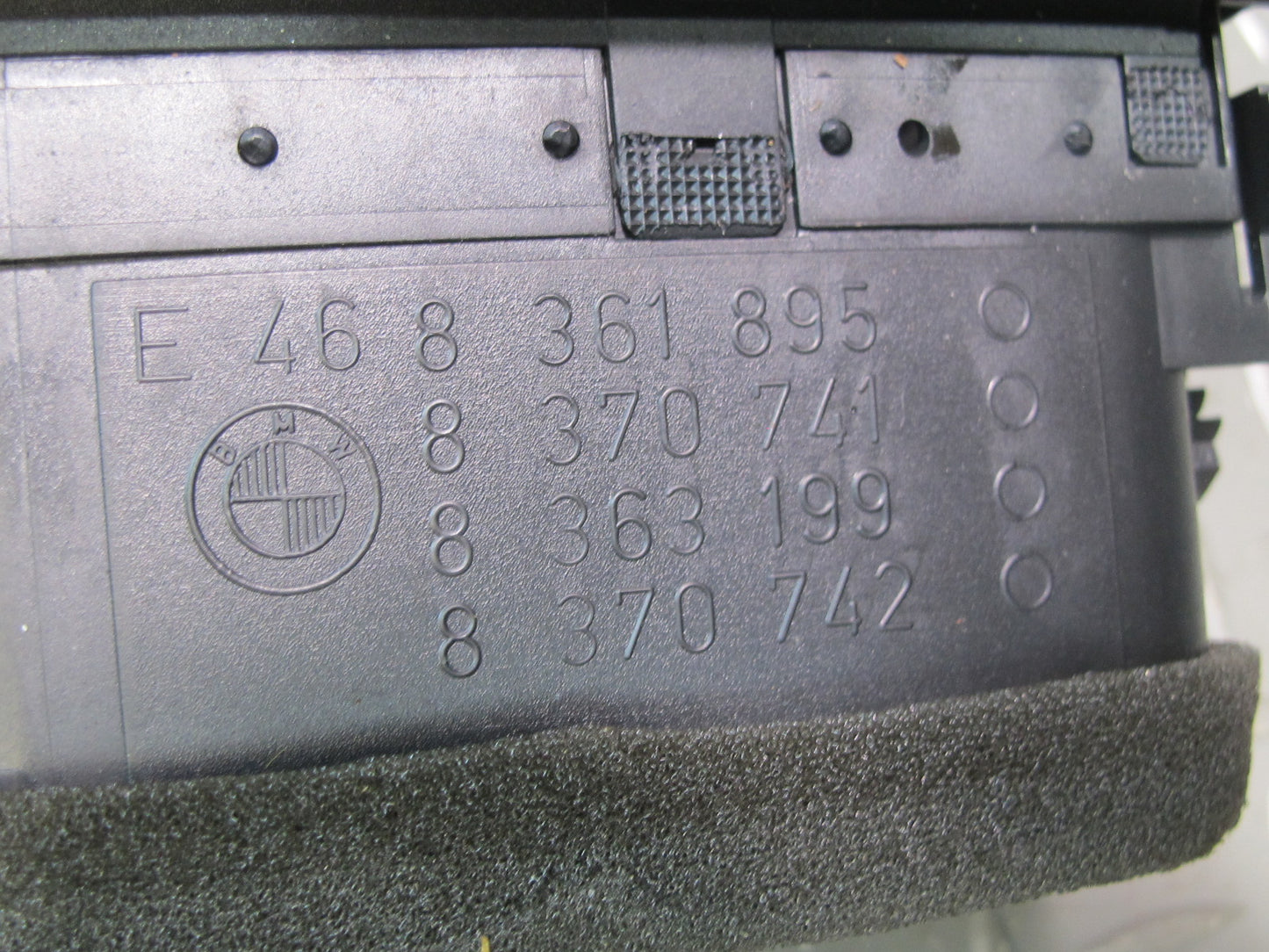 01-06 BMW E46 330ci Set of 3 Dash Front Left Center Right Air Vent Grille OEM