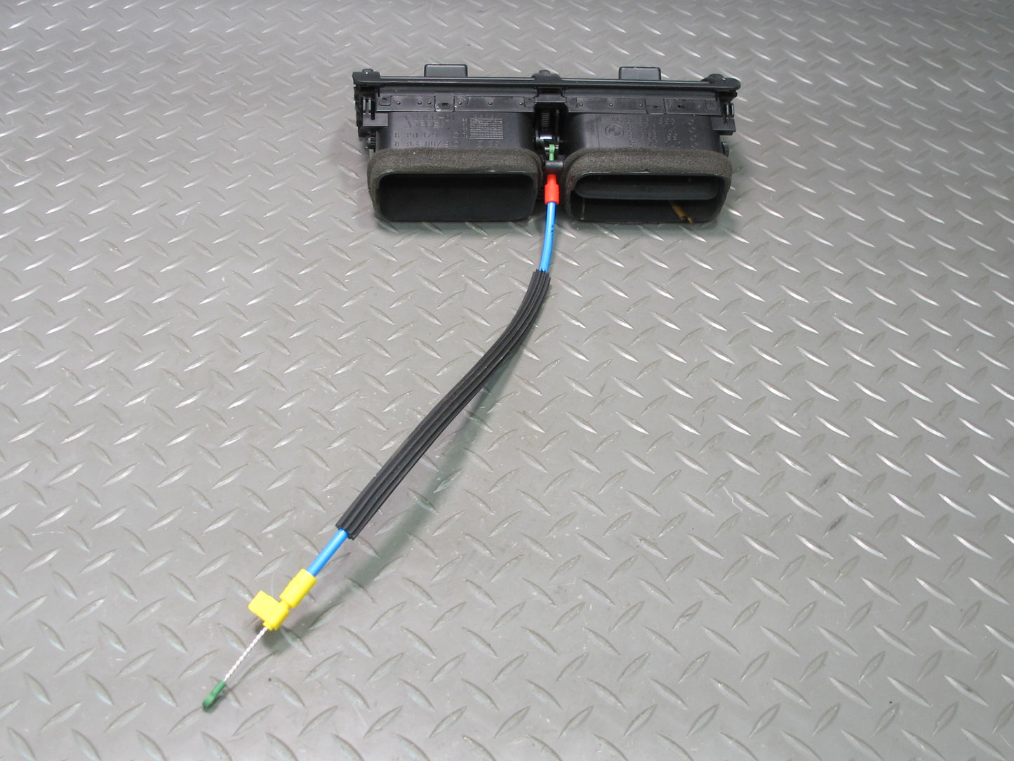 01-06 BMW E46 330ci Set of 3 Dash Front Left Center Right Air Vent Grille OEM