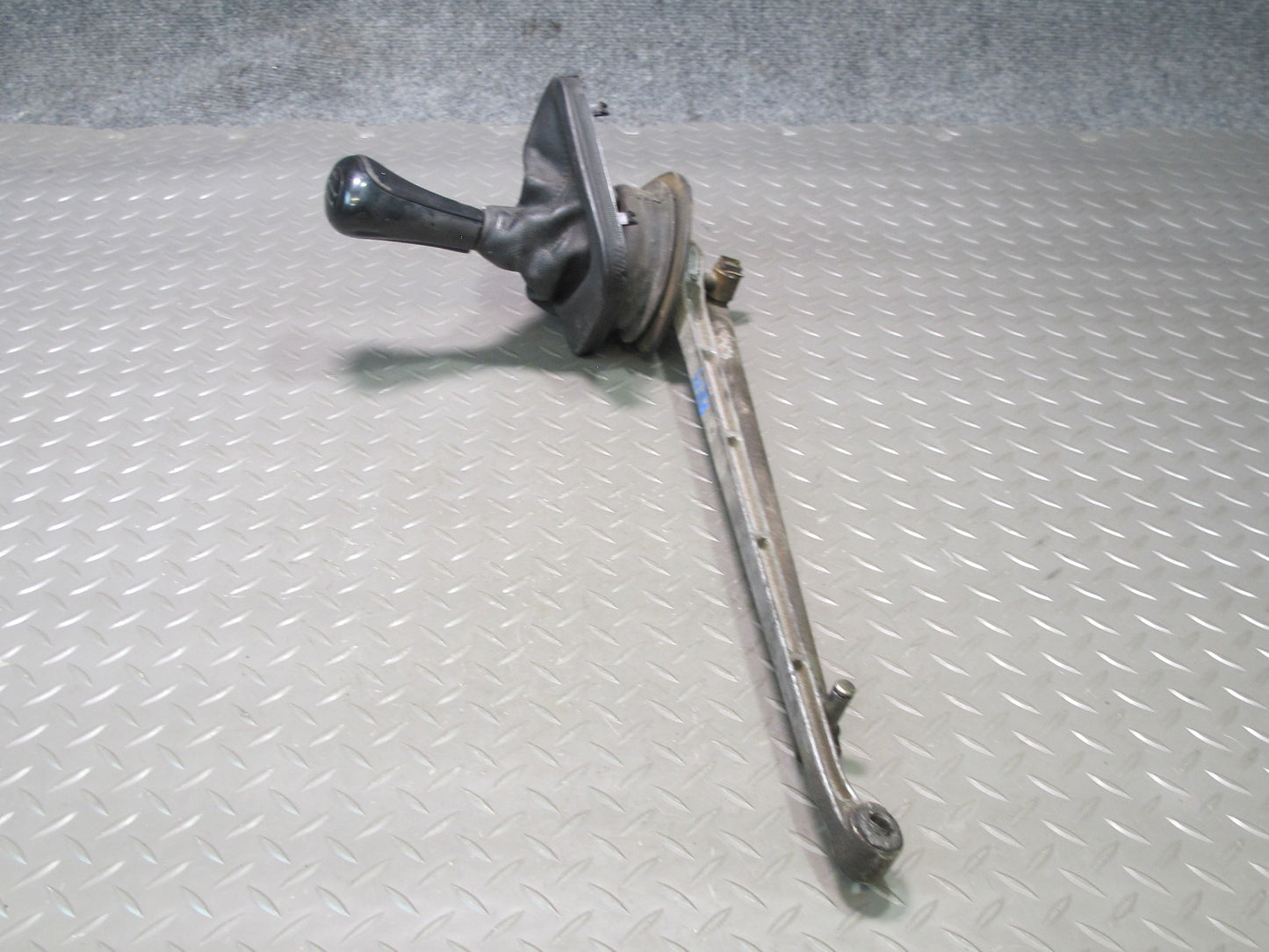 96-99 BMW E36/7 Z3 1.9L M44 M/T Gearshifter Arm Lever Rod w Boot & Knob Assy OEM