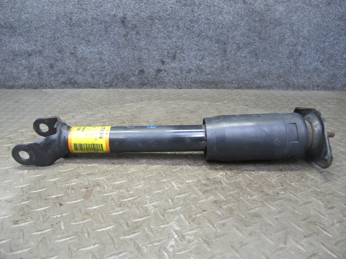 97-04 Chevrolet Corvette C5 Set of 2 Rear Left & Right Strut Shock Absorber OEM