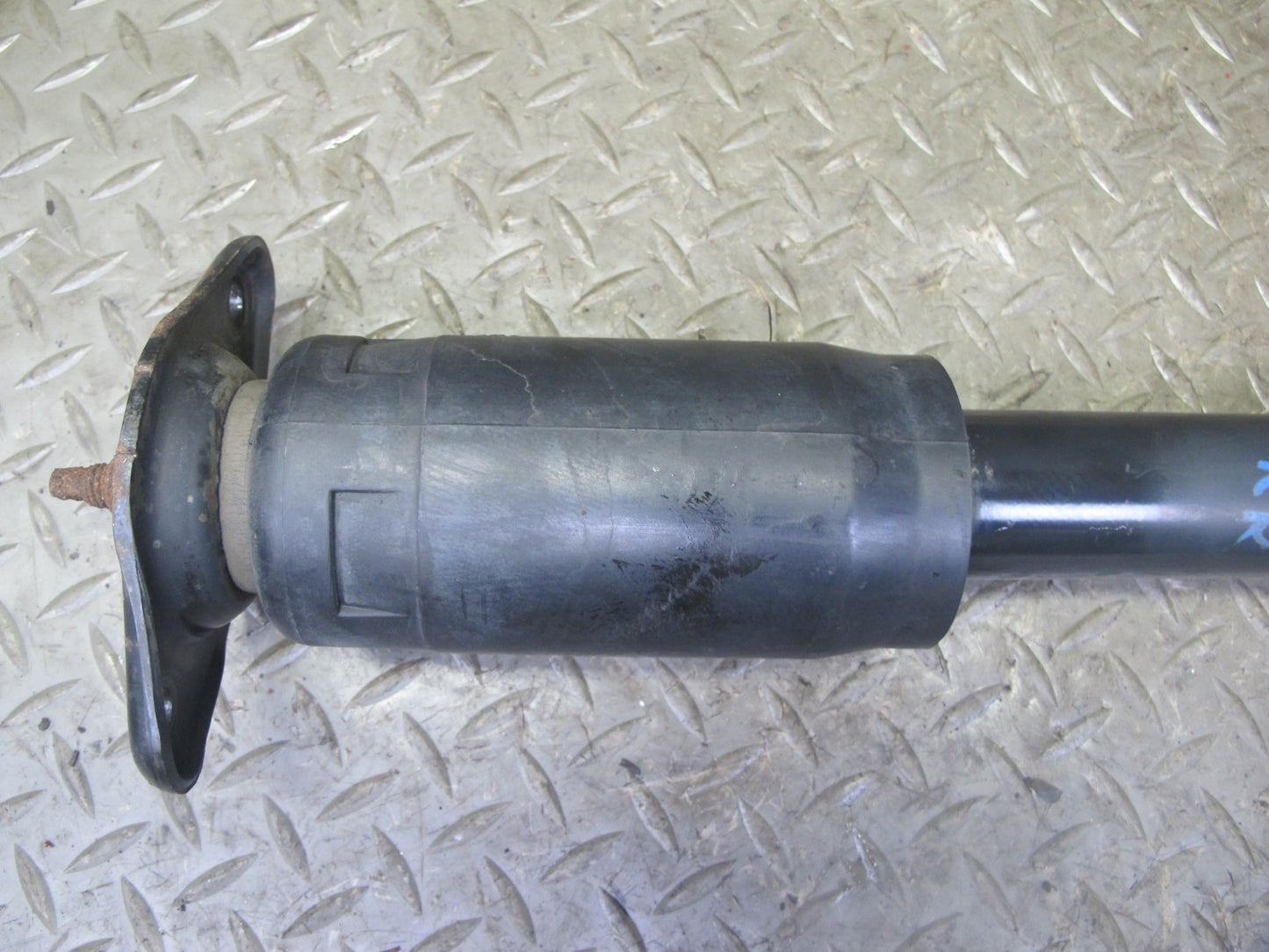 97-04 Chevrolet Corvette C5 Set of 2 Rear Left & Right Strut Shock Absorber OEM