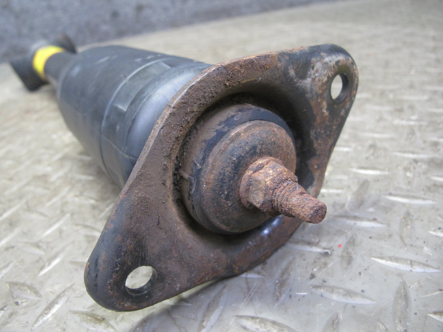 97-04 Chevrolet Corvette C5 Set of 2 Rear Left & Right Strut Shock Absorber OEM