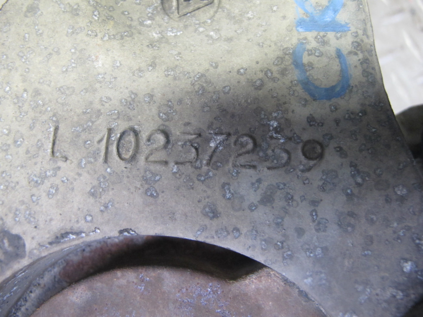 97-04 Chevrolet Corvette C5 Front Left Spindle Knuckle Wheel Hub Bearing OEM