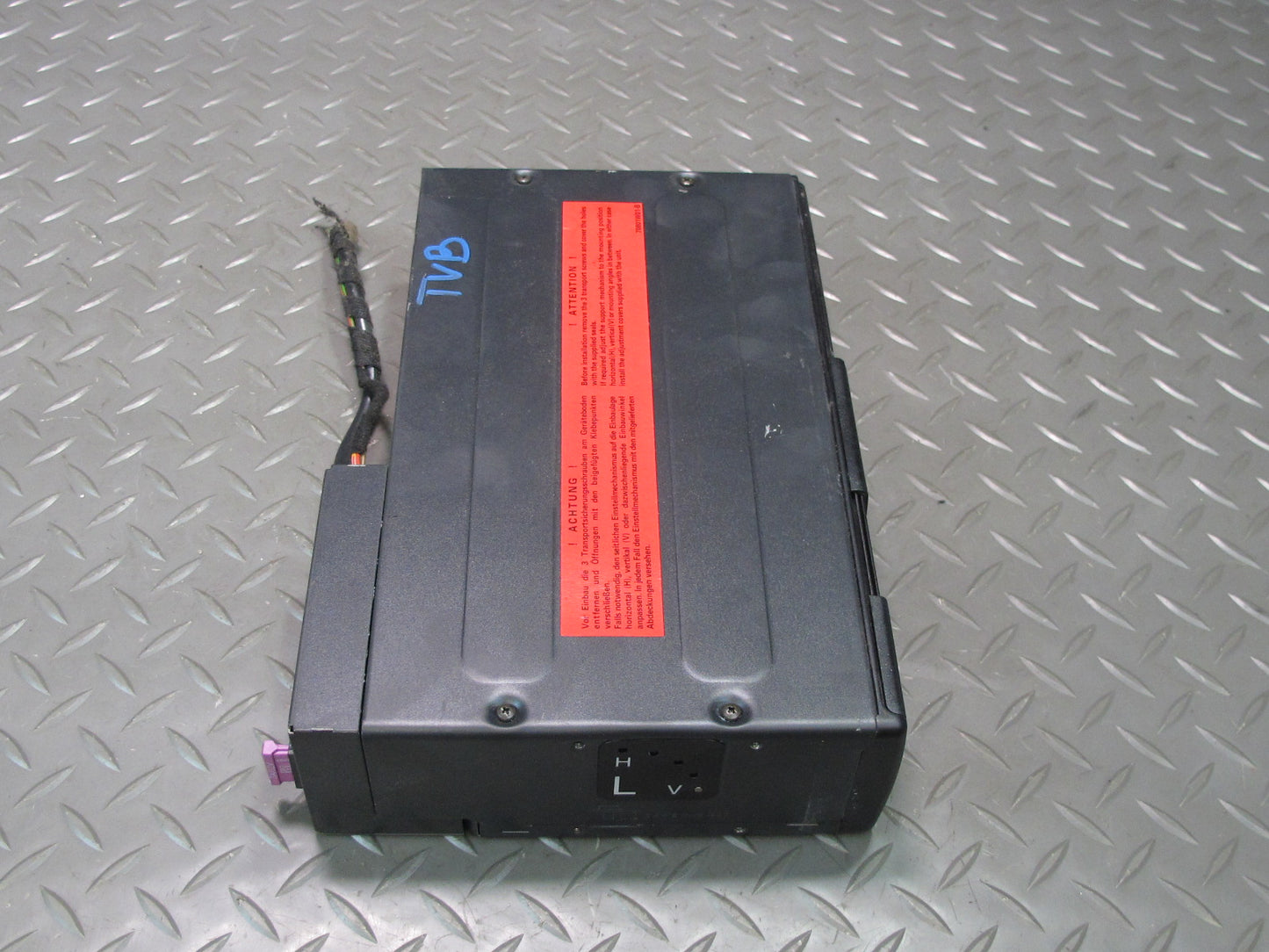 01-03 BMW E46 330Ci CD Changer Player NO Magazine 469404 OEM