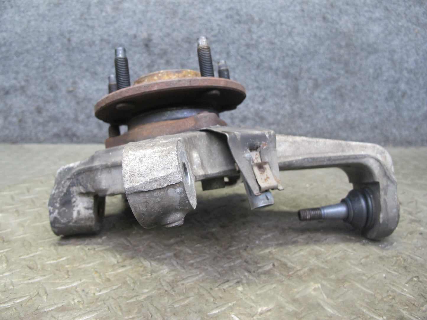 97-04 Chevrolet Corvette C5 Front Right Spindle Knuckle Wheel Hub Bearing OEM