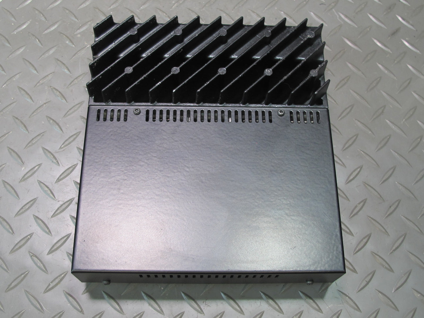 01-06 BMW E46 330Ci Convertible Hi-fi Audio System Amplifier AMP 8376305 OEM