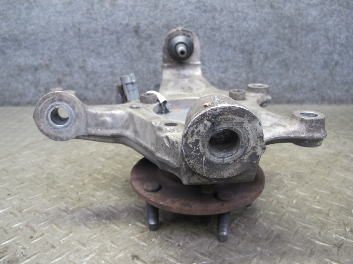 97-04 Chevrolet Corvette C5 Front Right Spindle Knuckle Wheel Hub Bearing OEM