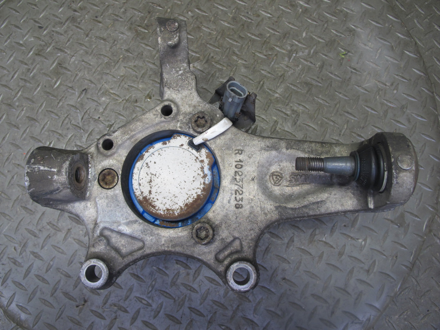 97-04 Chevrolet Corvette C5 Front Right Spindle Knuckle Wheel Hub Bearing OEM