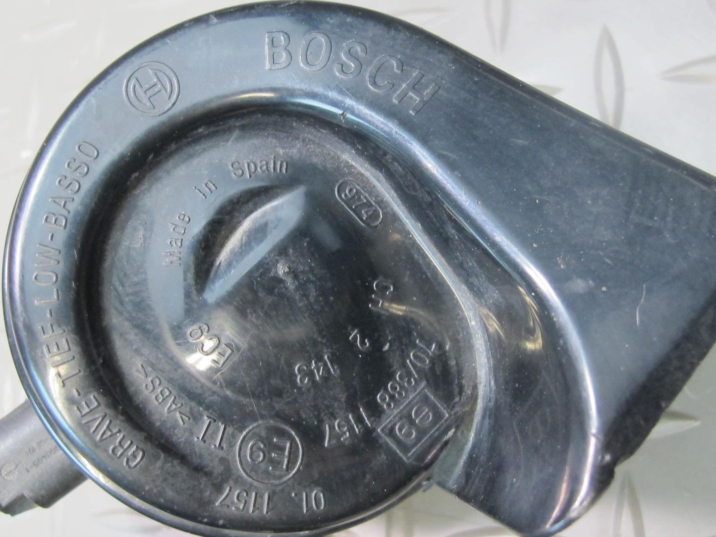 01-06 BMW E46 3-SERIES Set of 2 High & Low Tone Note Pitch Horn Signal OEM